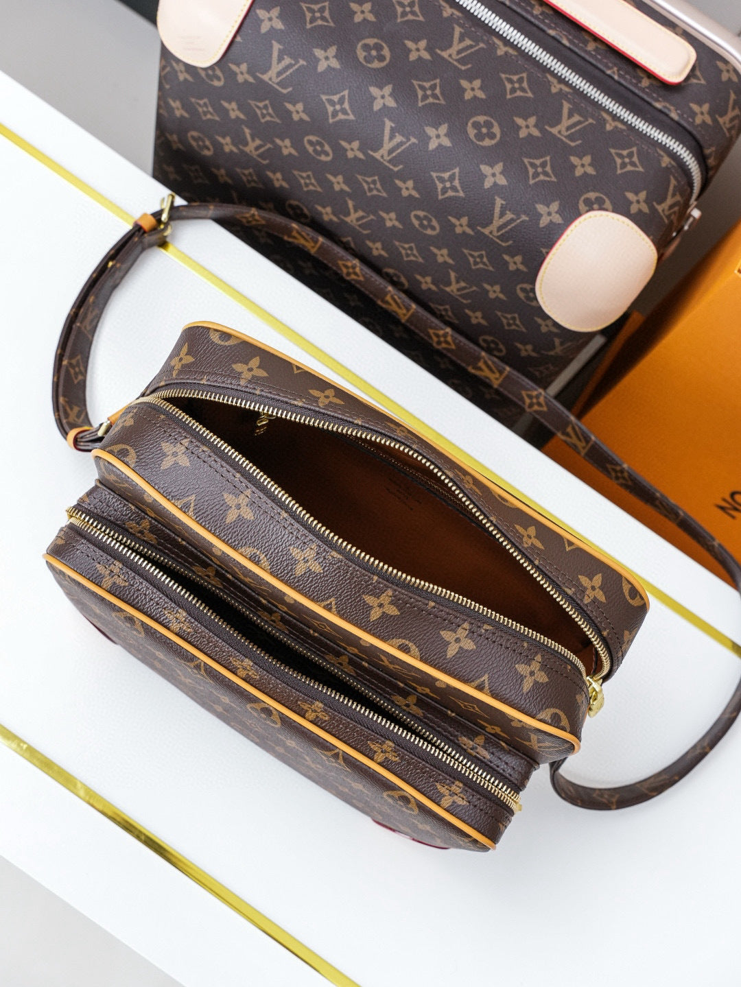 LV WOMENS BAG