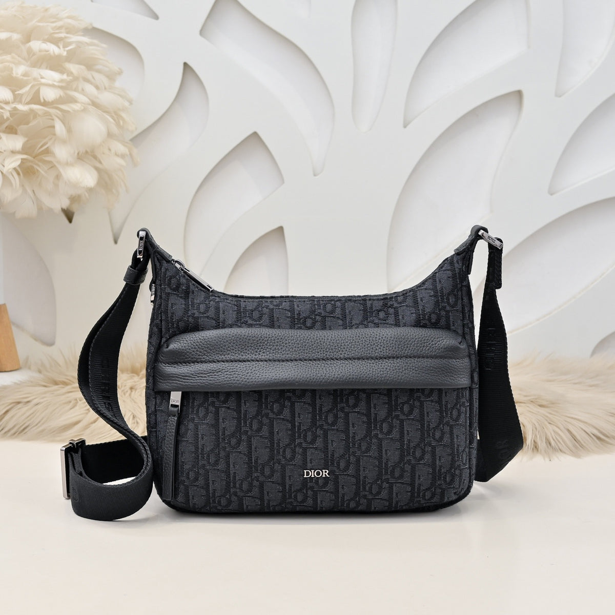 DIOR MESSENGER BAG