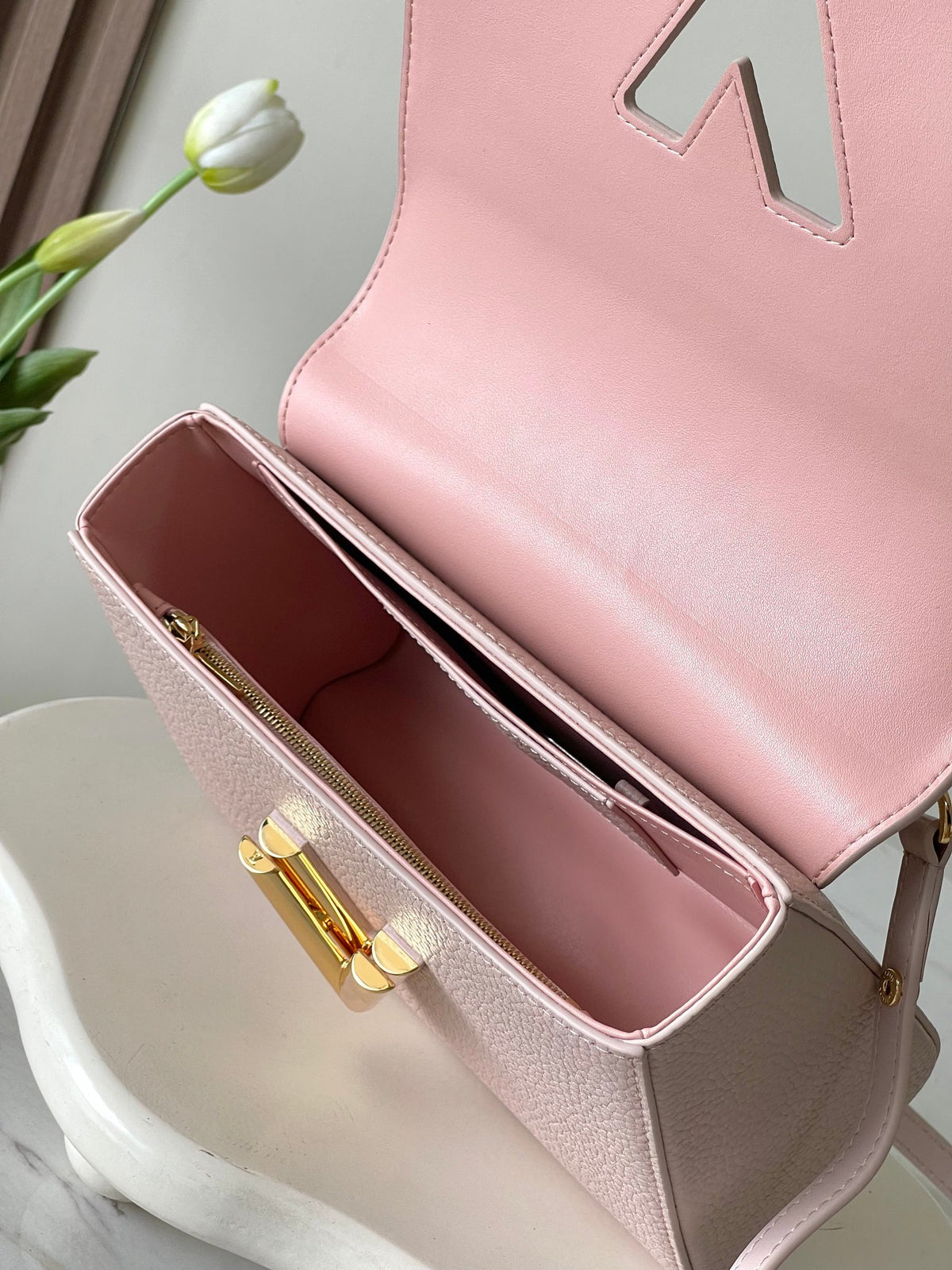LV WOMENS BAG