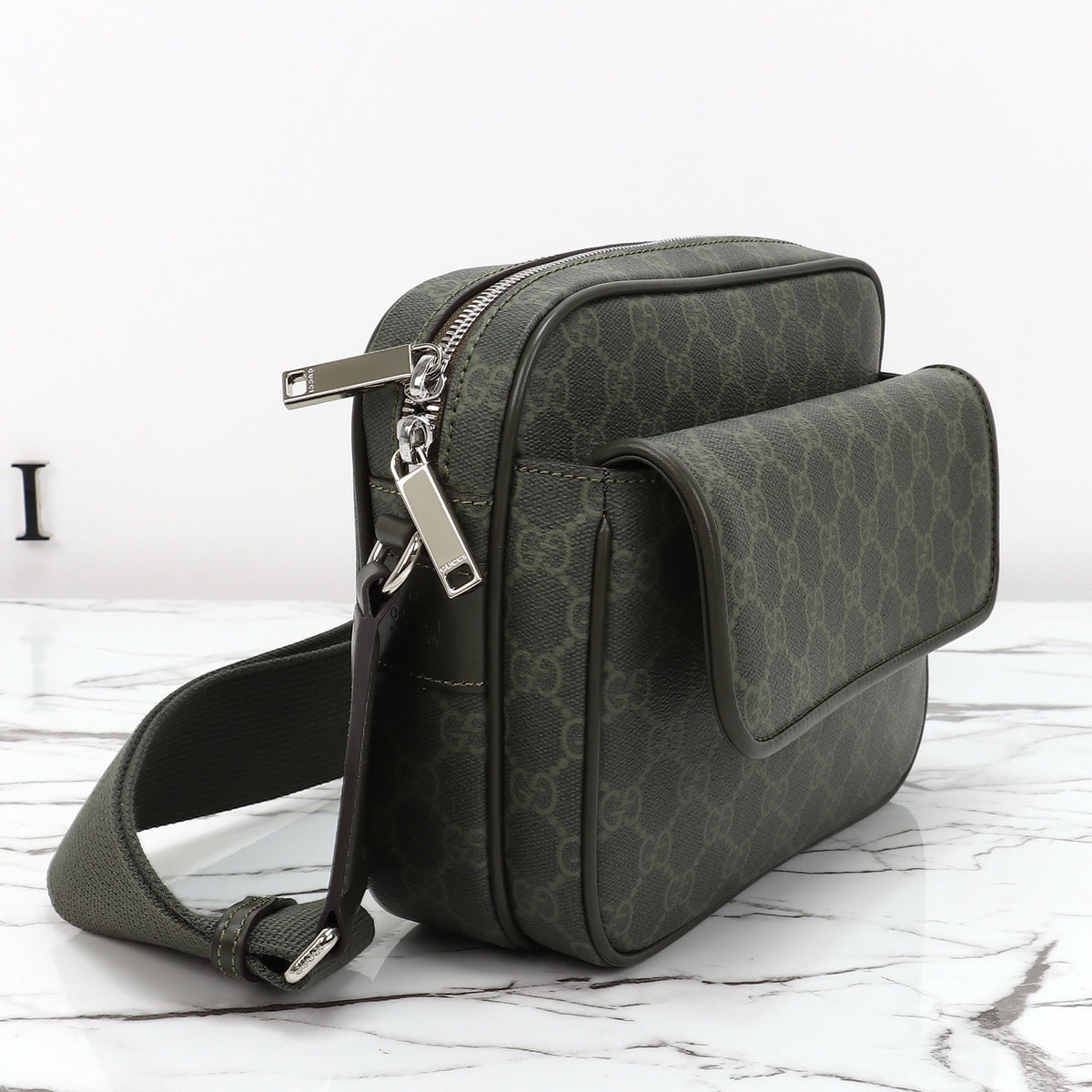 GUCCI MESSENGER BAG