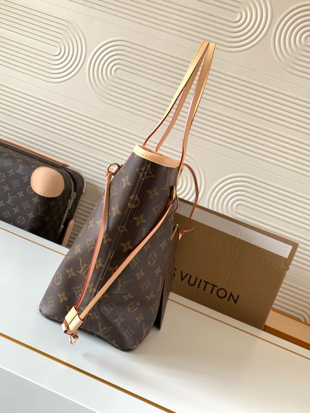 LV WOMENS BAG