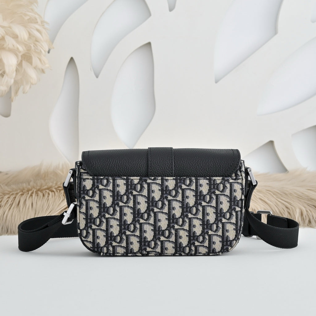DIOR MESSENGER BAG