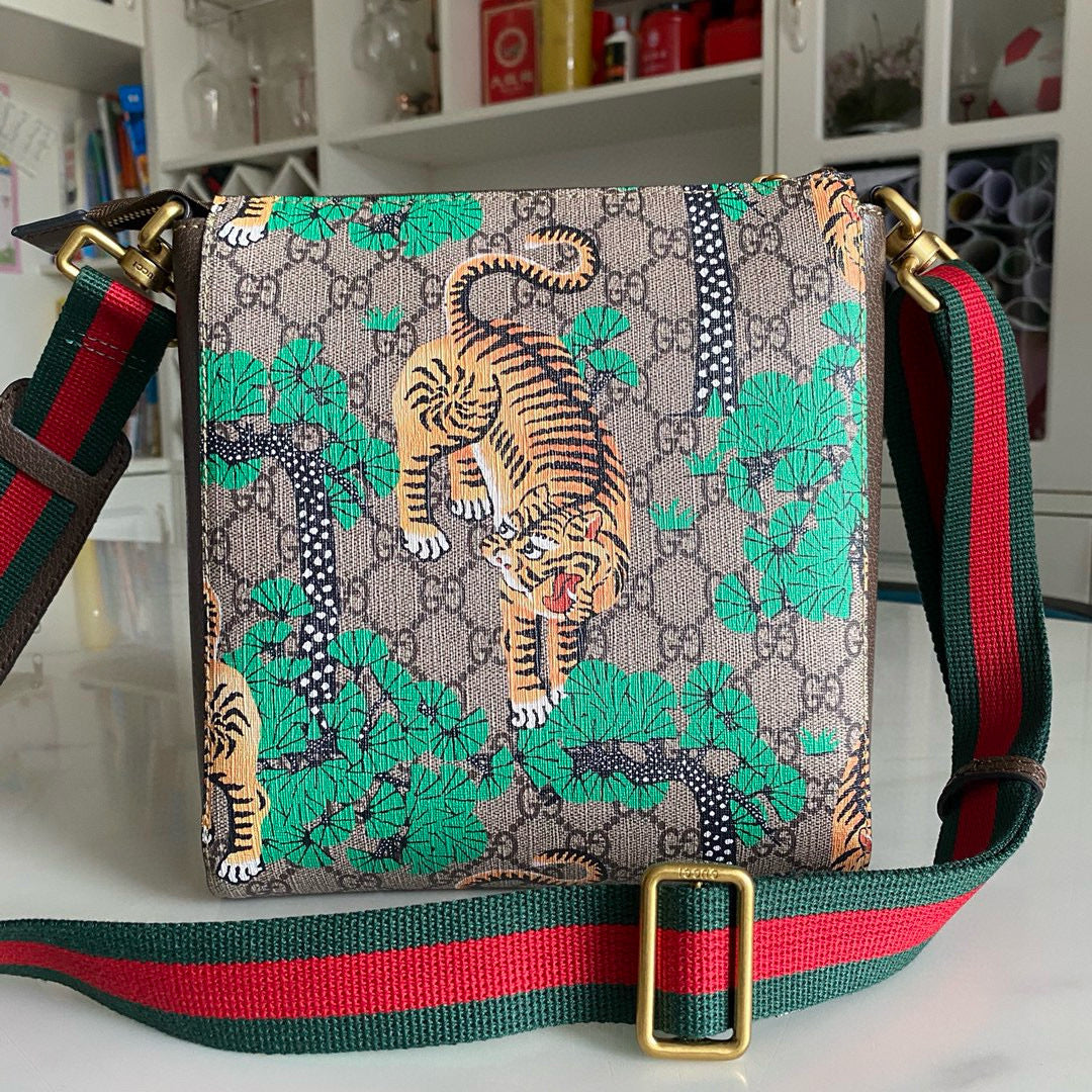 GUCCI MESSENGER BAG