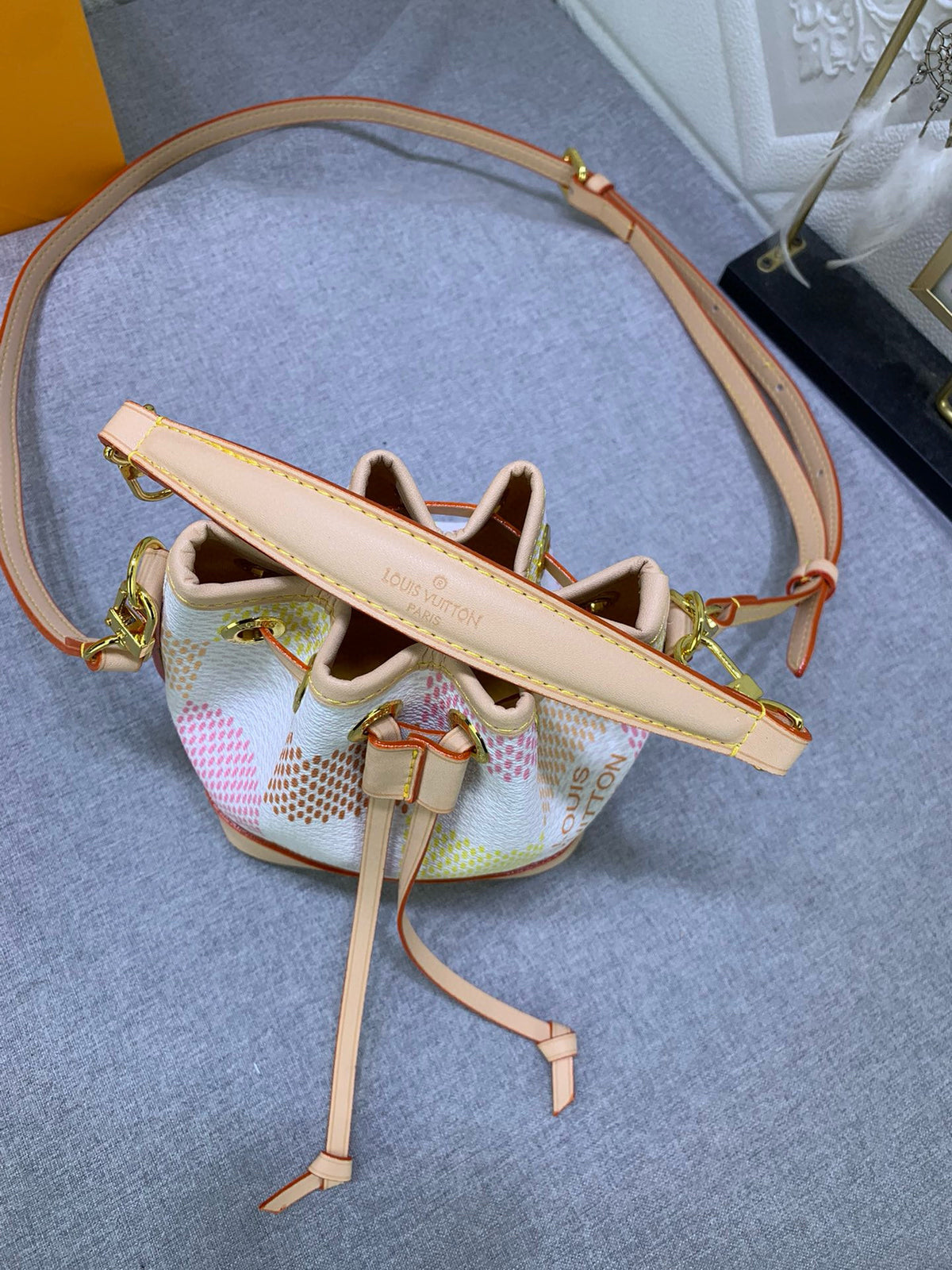 LV WOMENS BAG