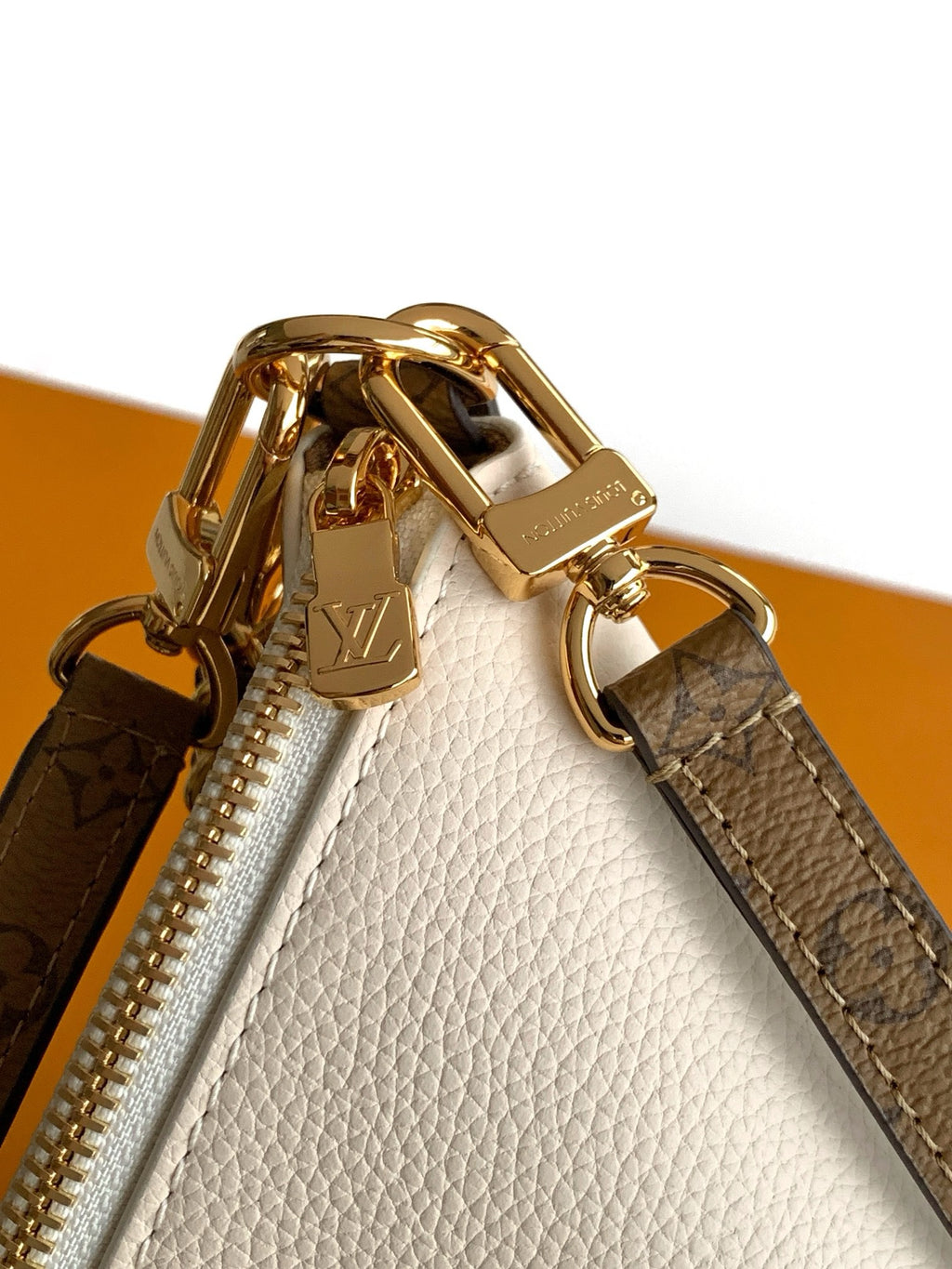 LV WOMENS BAG