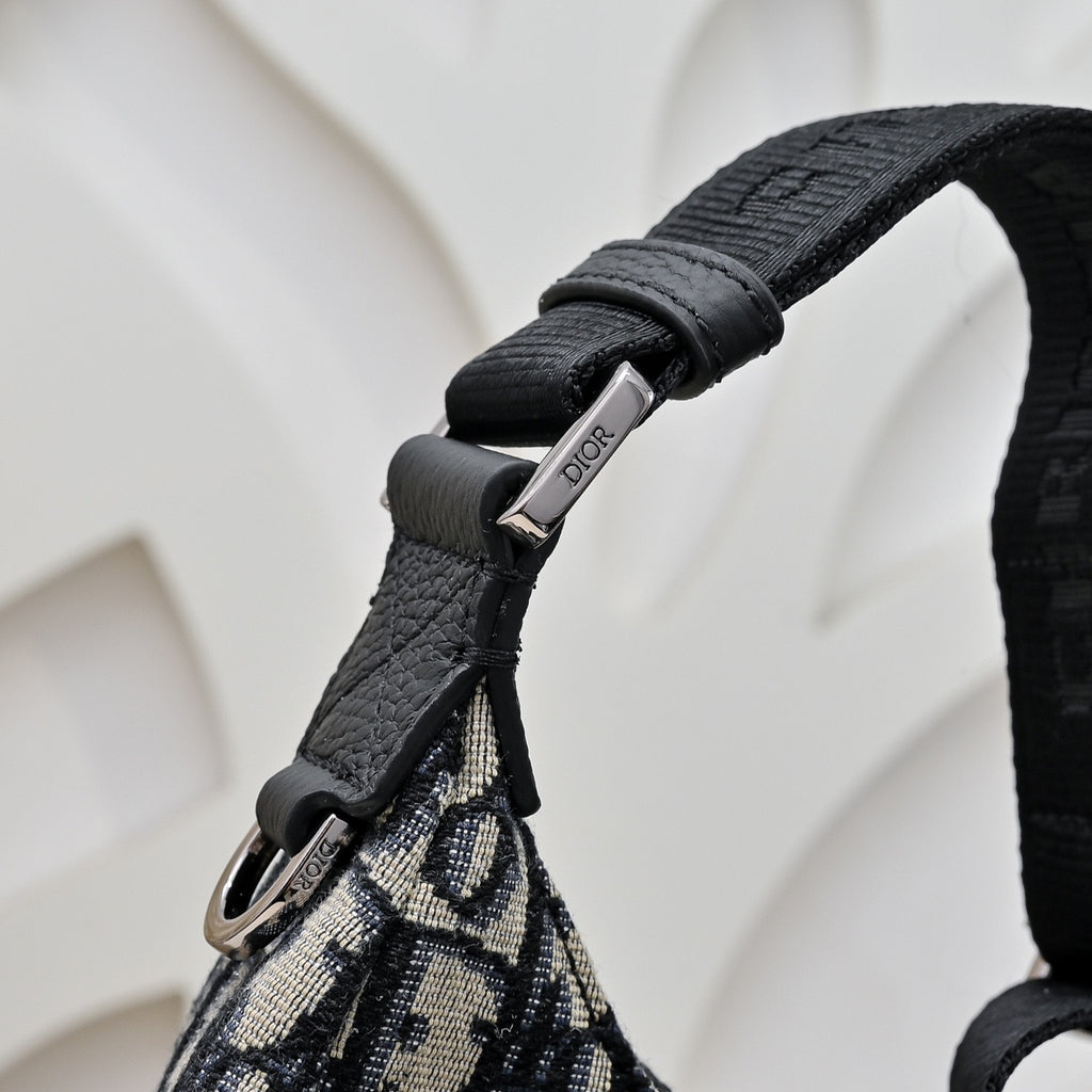DIOR MESSENGER BAG