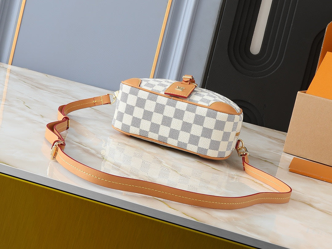 LV WOMENS BAG