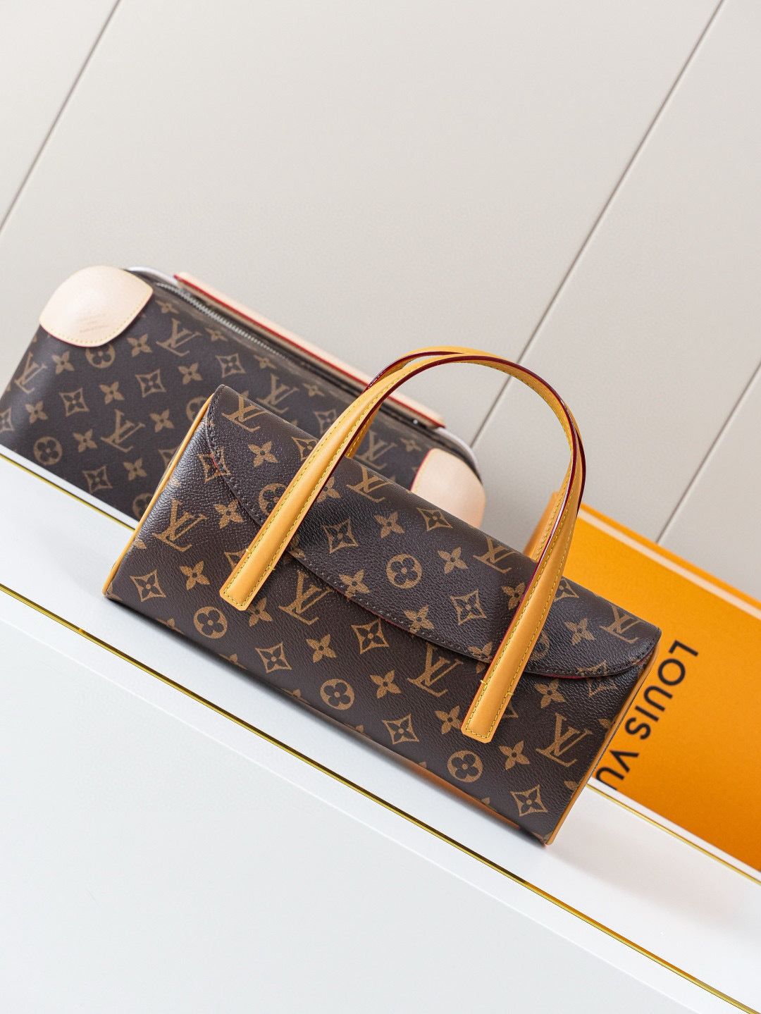 LV WOMENS BAG