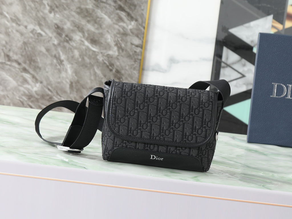 DIOR MESSENGER BAG