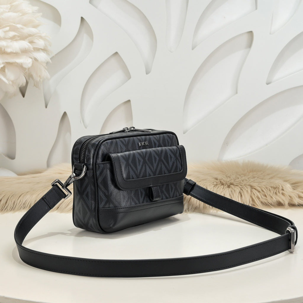 DIOR MESSENGER BAG