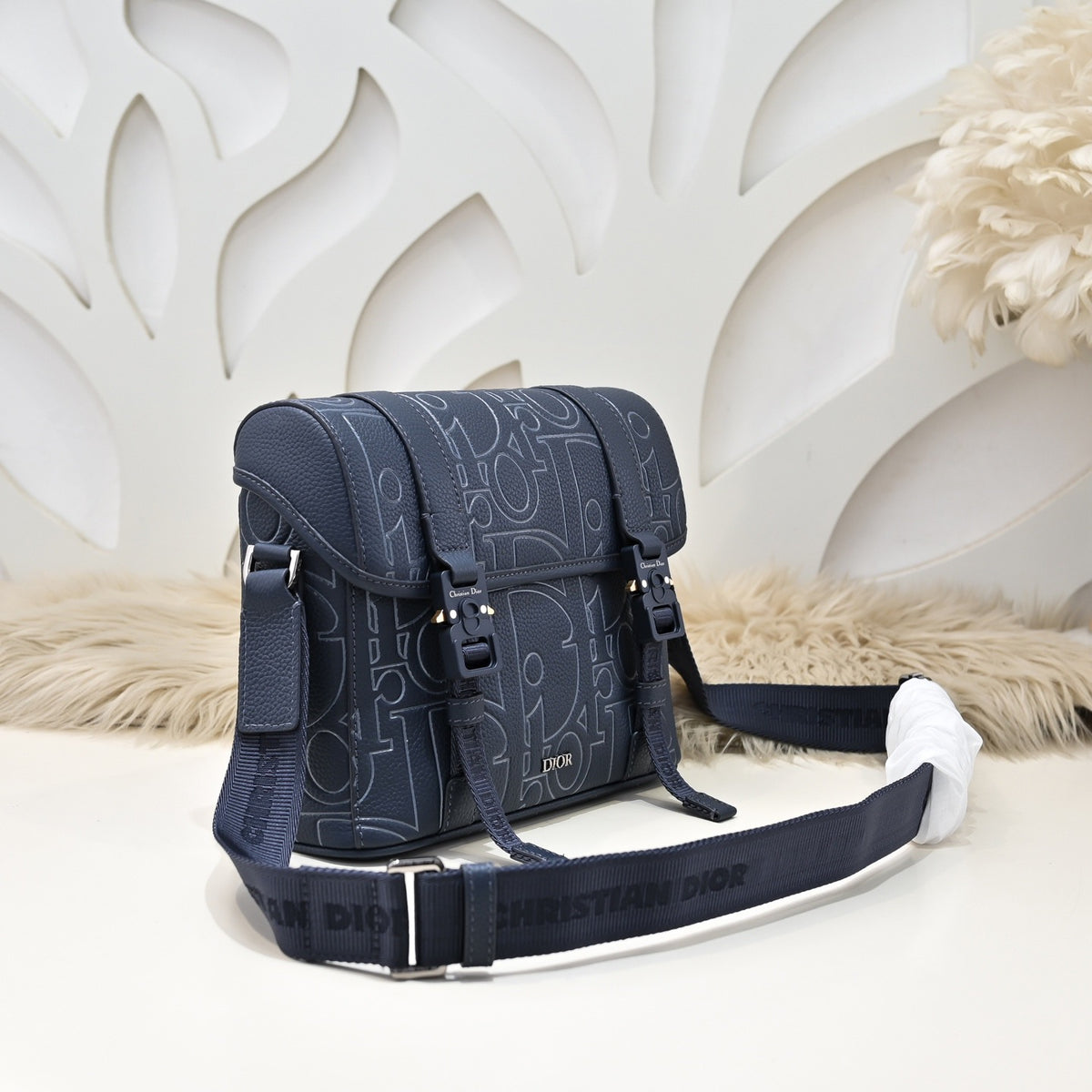 DIOR MESSENGER BAG