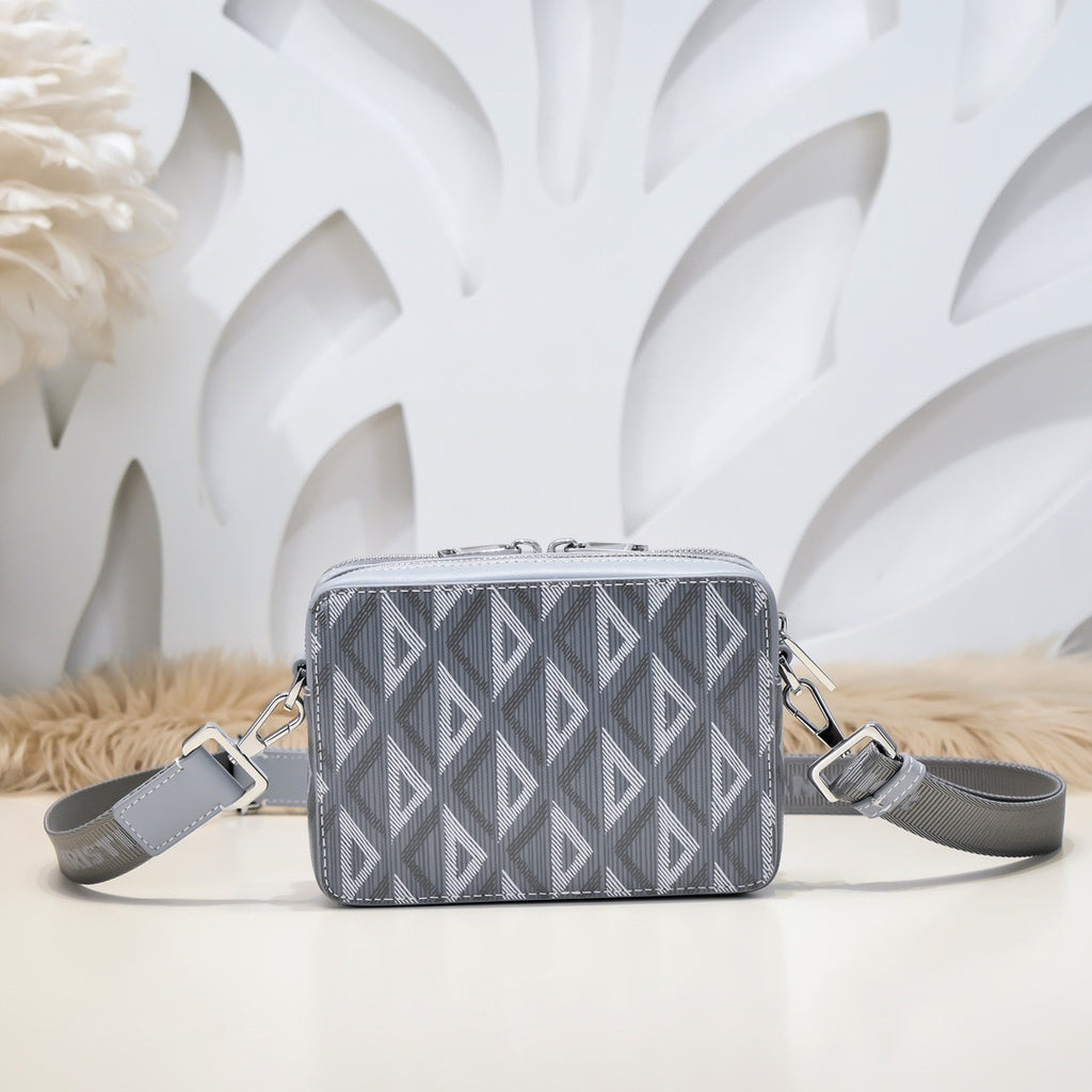 DIOR MESSENGER BAG