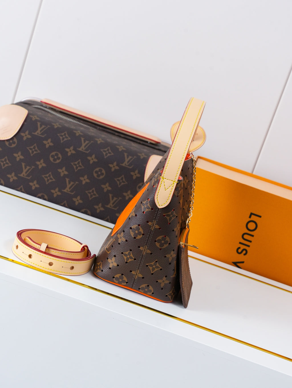 LV WOMENS BAG