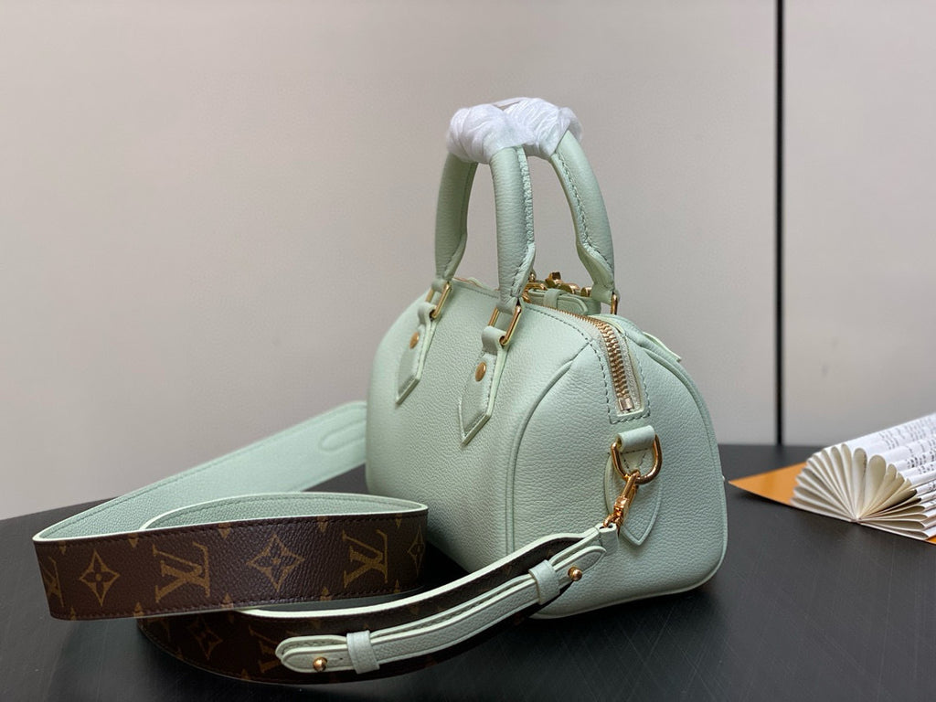 LV WOMENS BAG