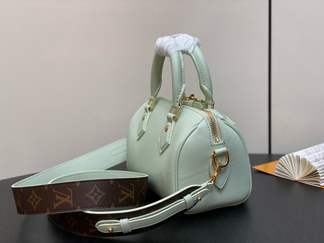 LV WOMENS BAG