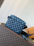 LV MESSENGER BAG