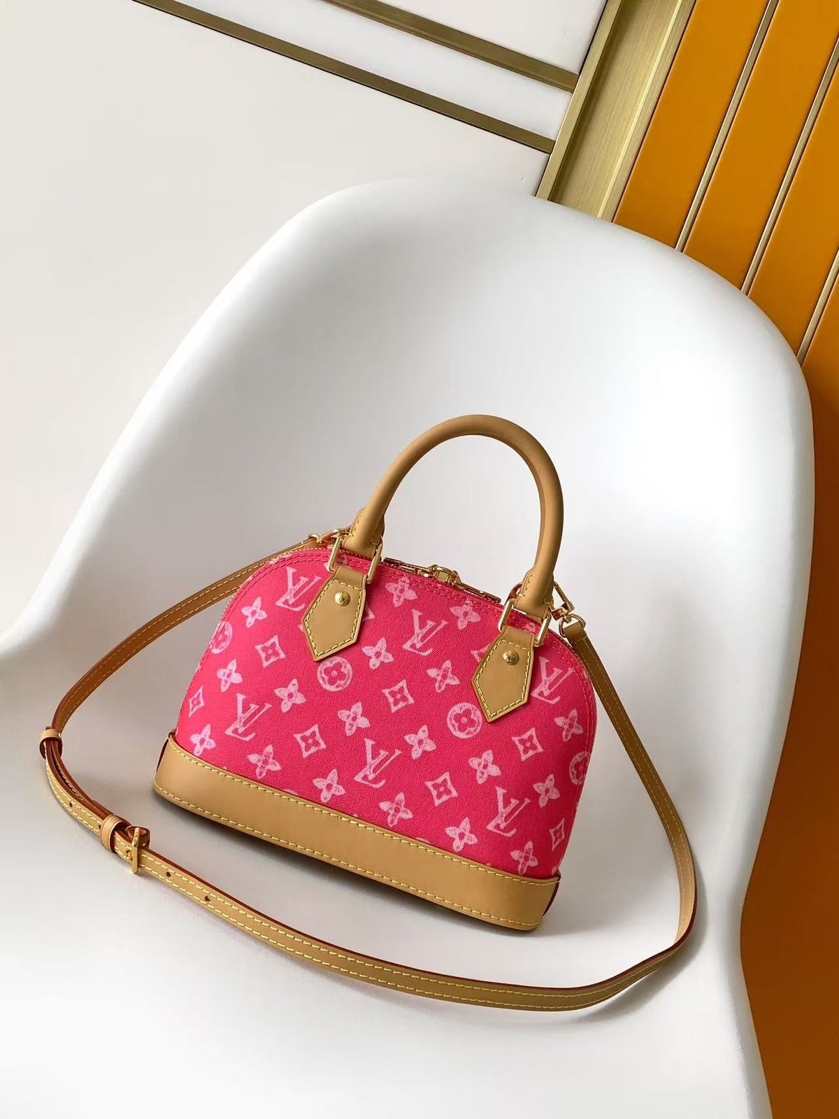 LV WOMENS BAG