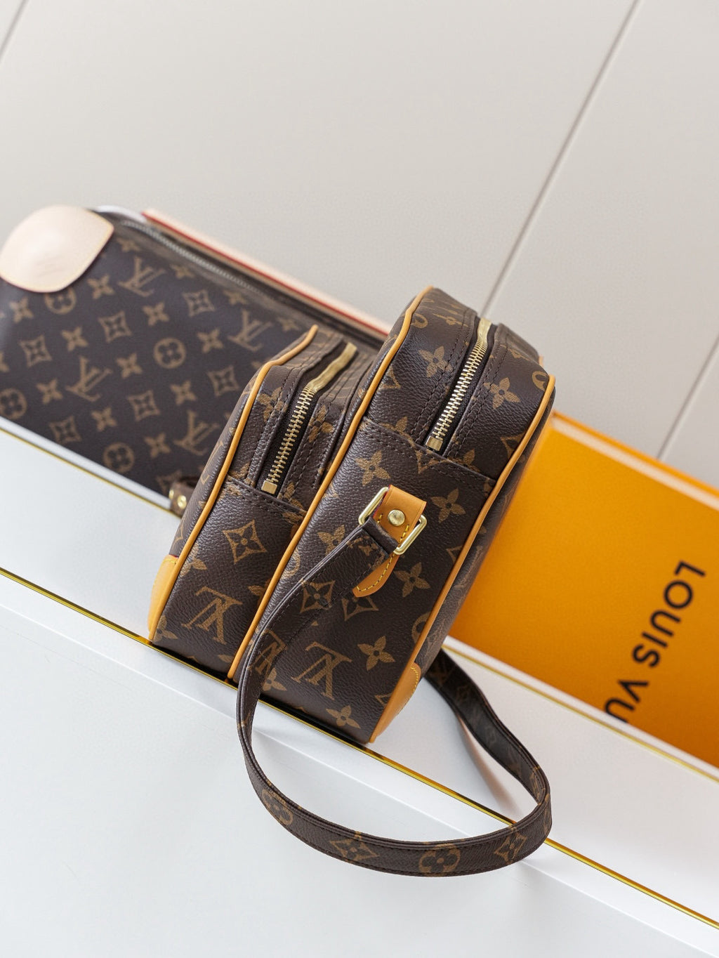 LV WOMENS BAG