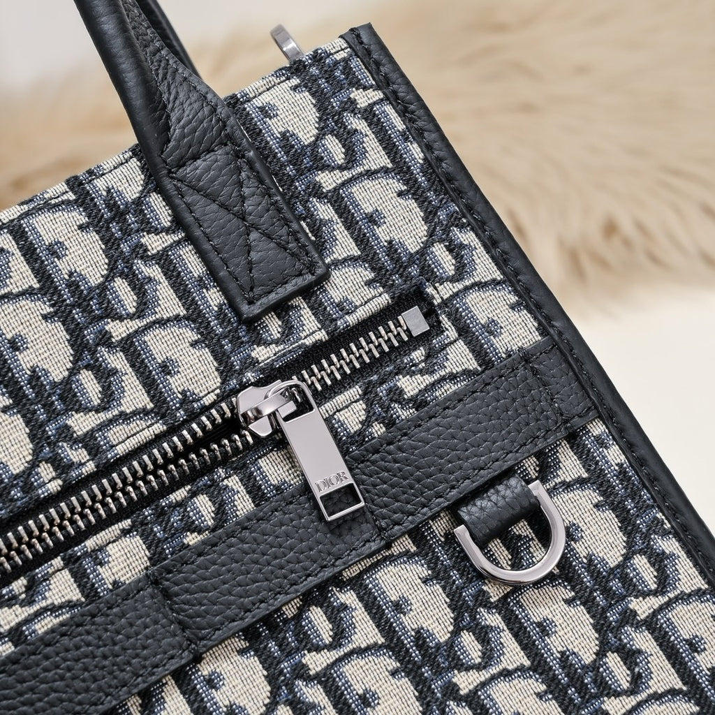DIOR MESSENGER BAG
