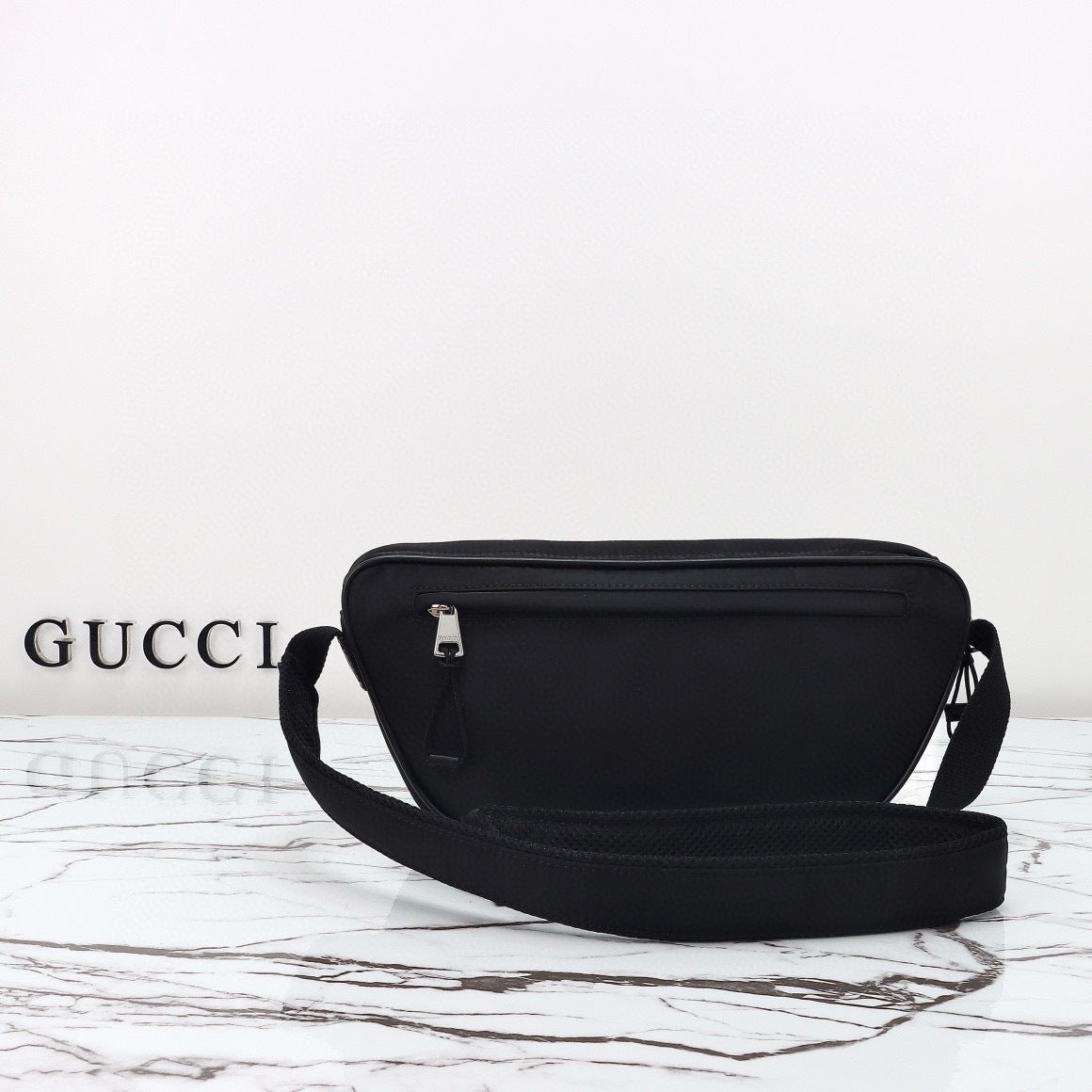 GUCCI MESSENGER BAG