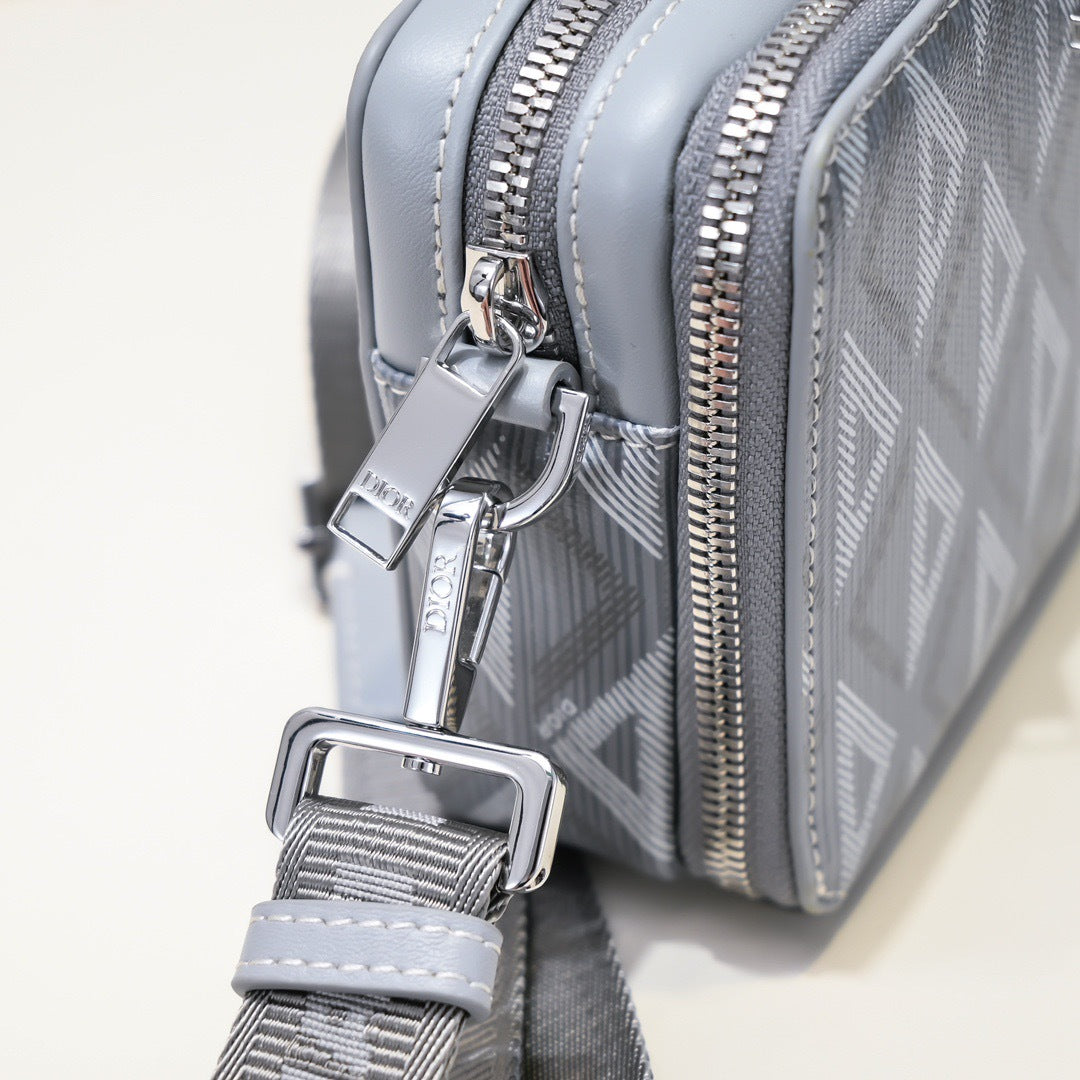 DIOR MESSENGER BAG