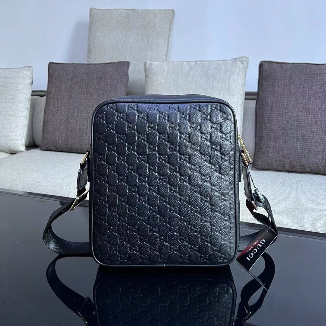 GUCCI MESSENGER BAG