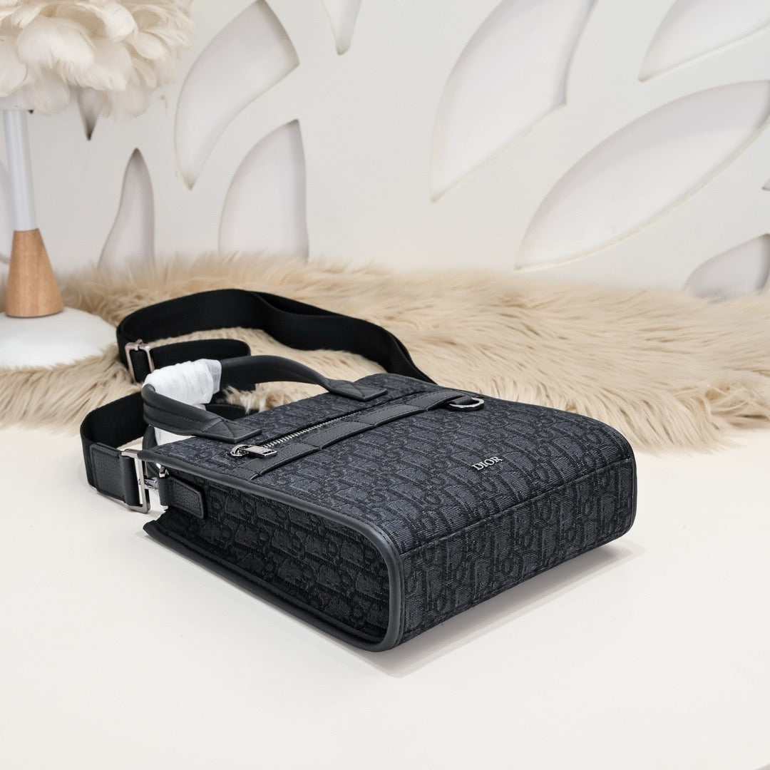 DIOR MESSENGER BAG