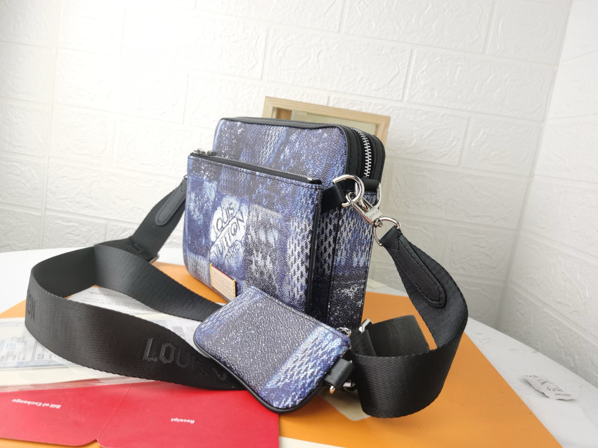 LV MESSENGER BAG
