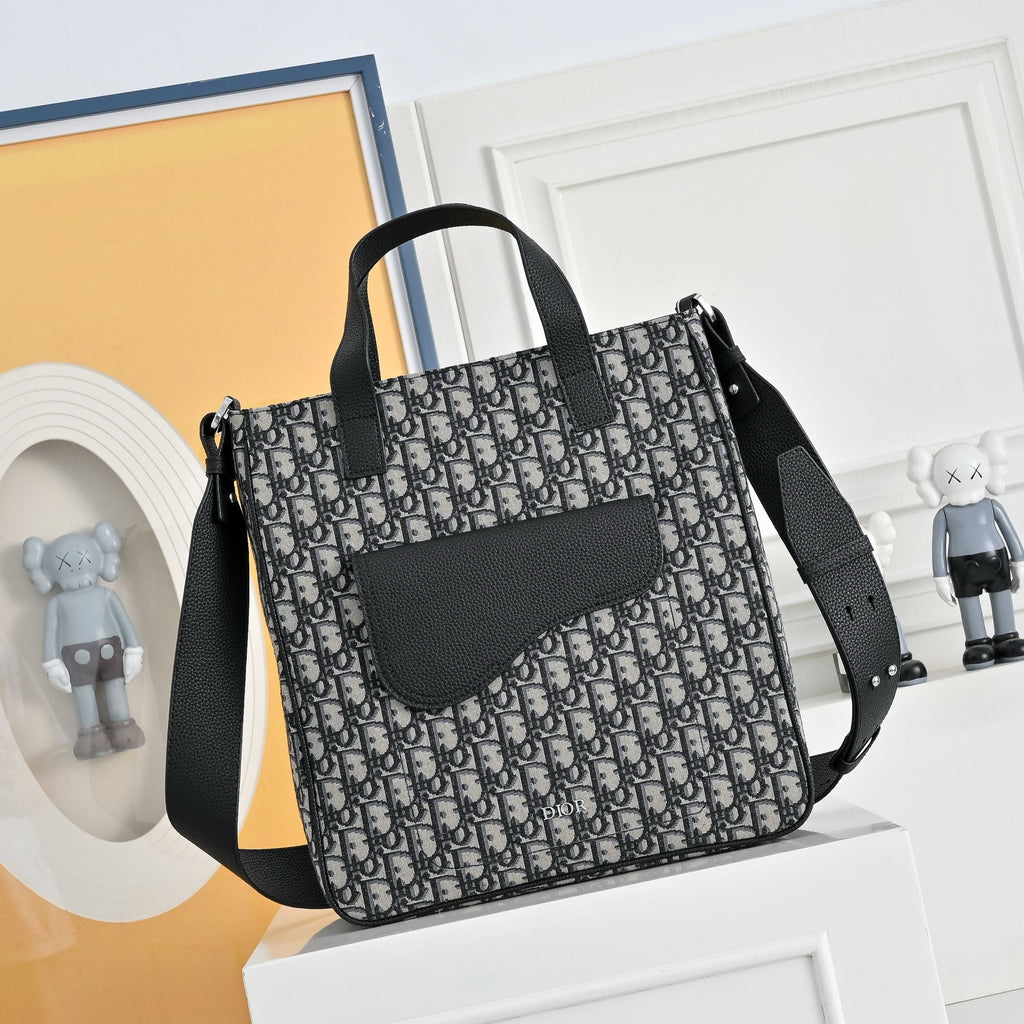 DIOR MESSENGER BAG