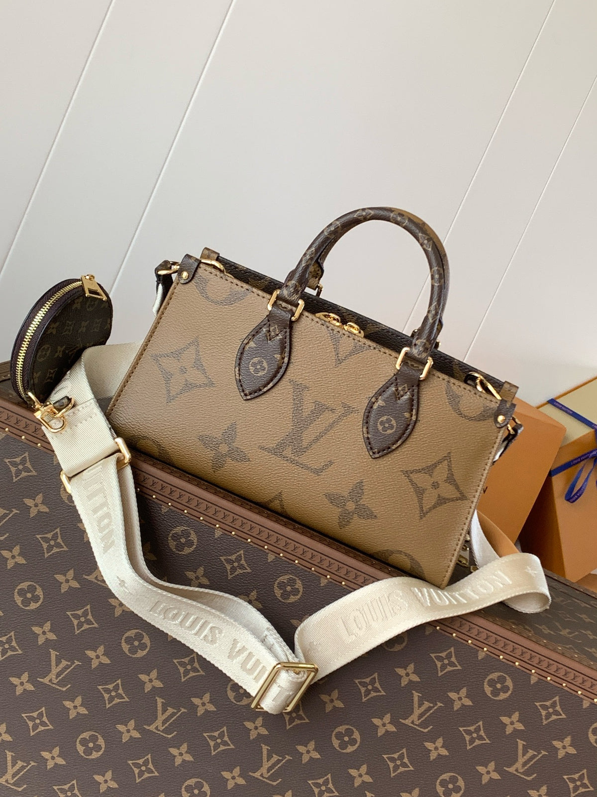 LV WOMENS BAG