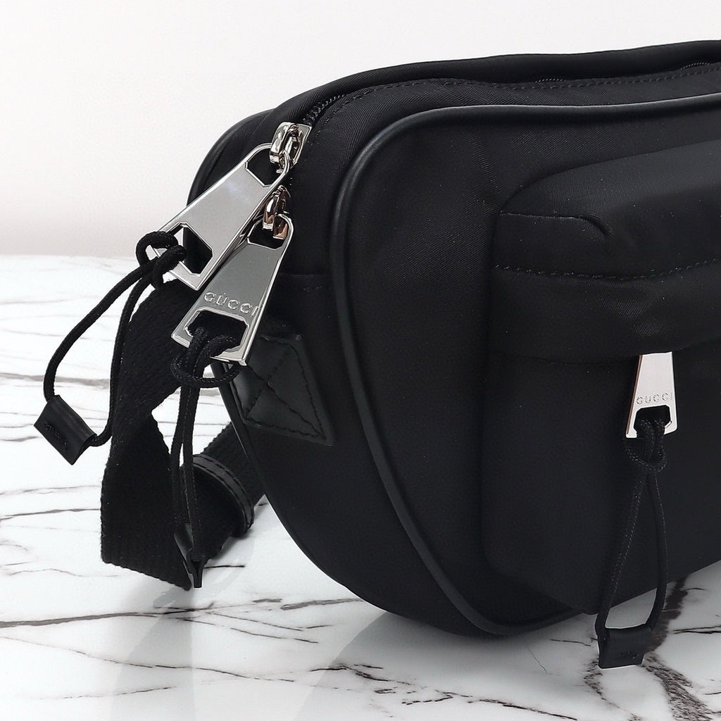 GUCCI MESSENGER BAG