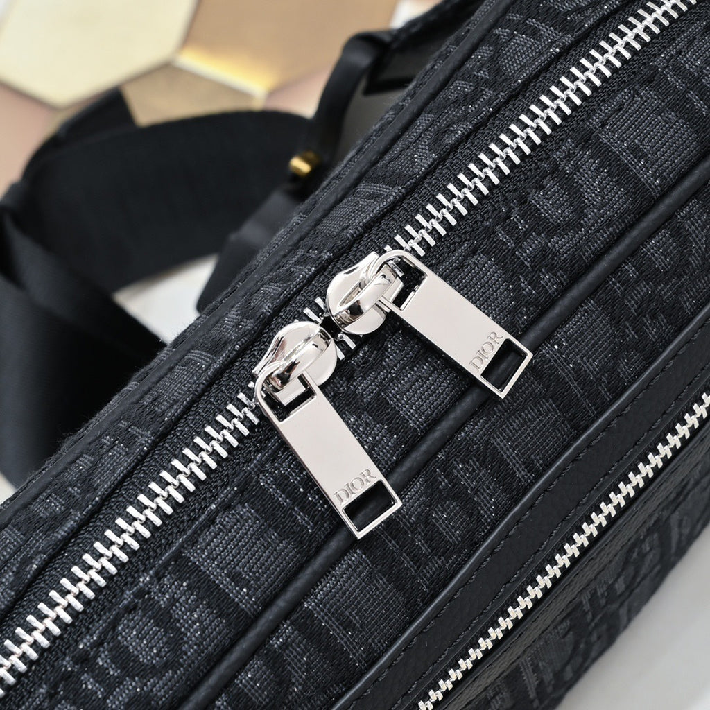 DIOR MESSENGER BAG