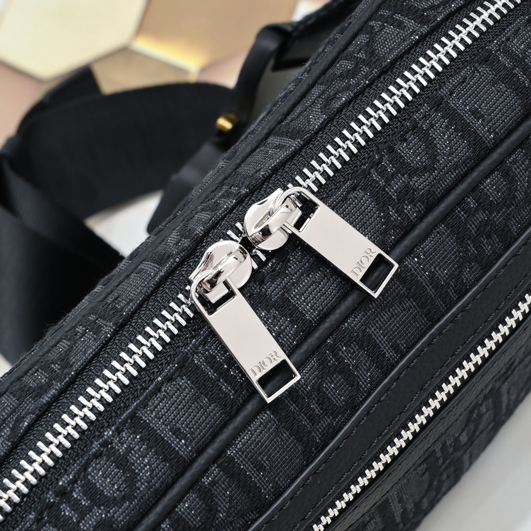 DIOR MESSENGER BAG
