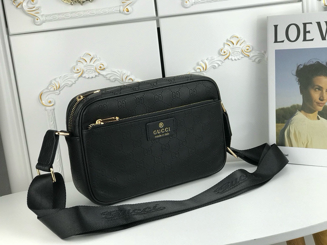 GUCCI MESSENGER BAG