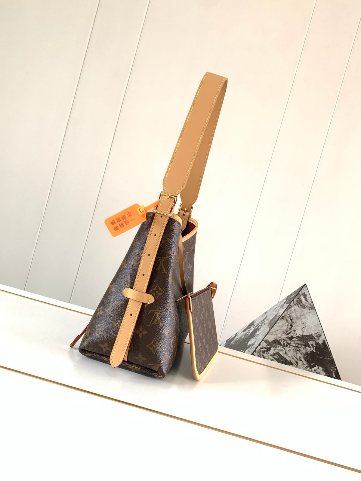 LV WOMENS BAG