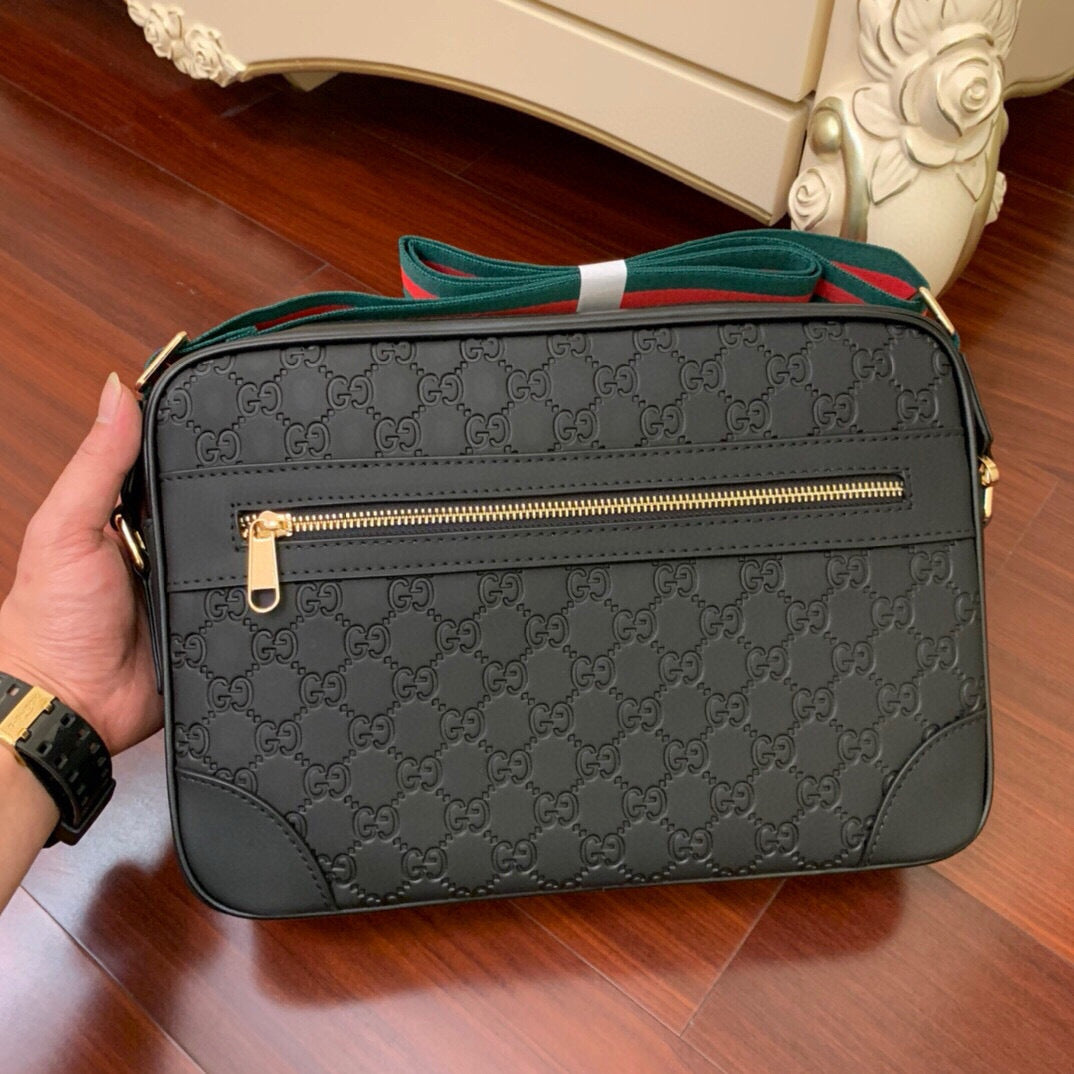 GUCCI MESSENGER BAG