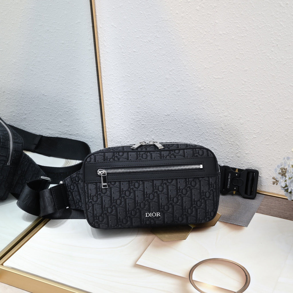 DIOR MESSENGER BAG