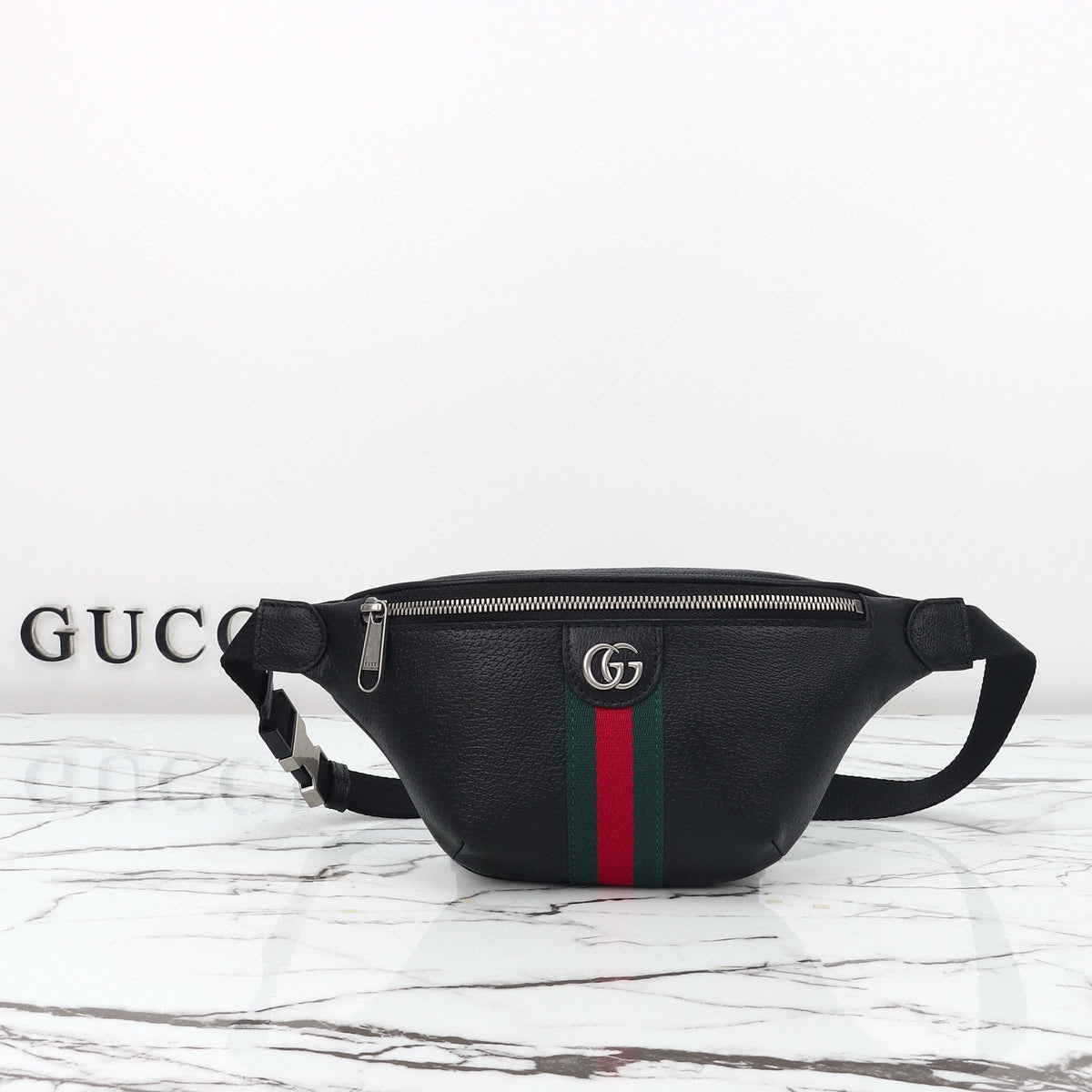 GUCCI MESSENGER BAG