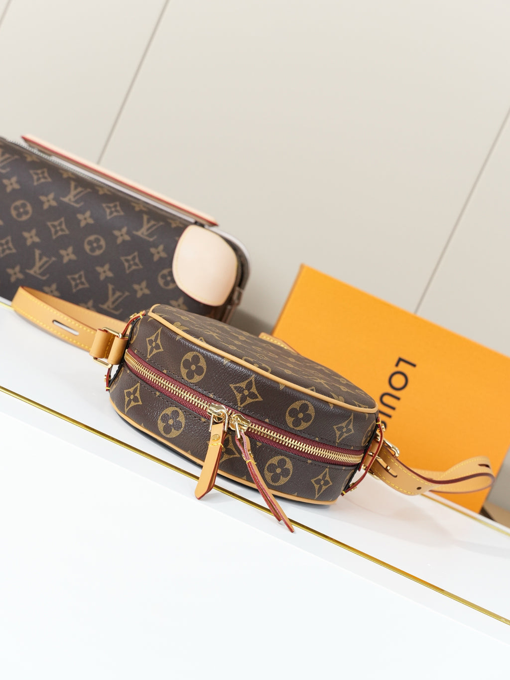 LV WOMENS BAG