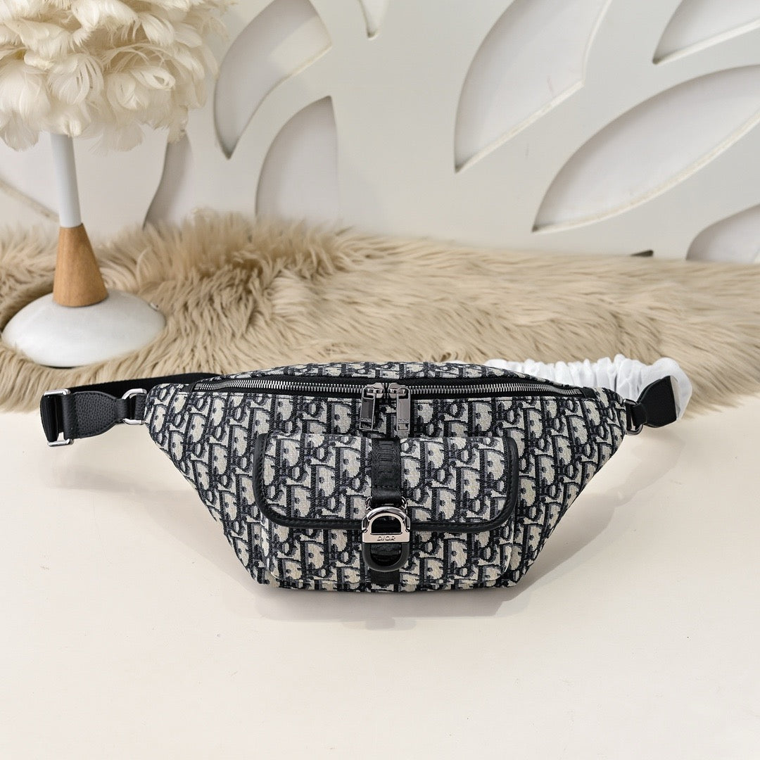 DIOR MESSENGER BAG