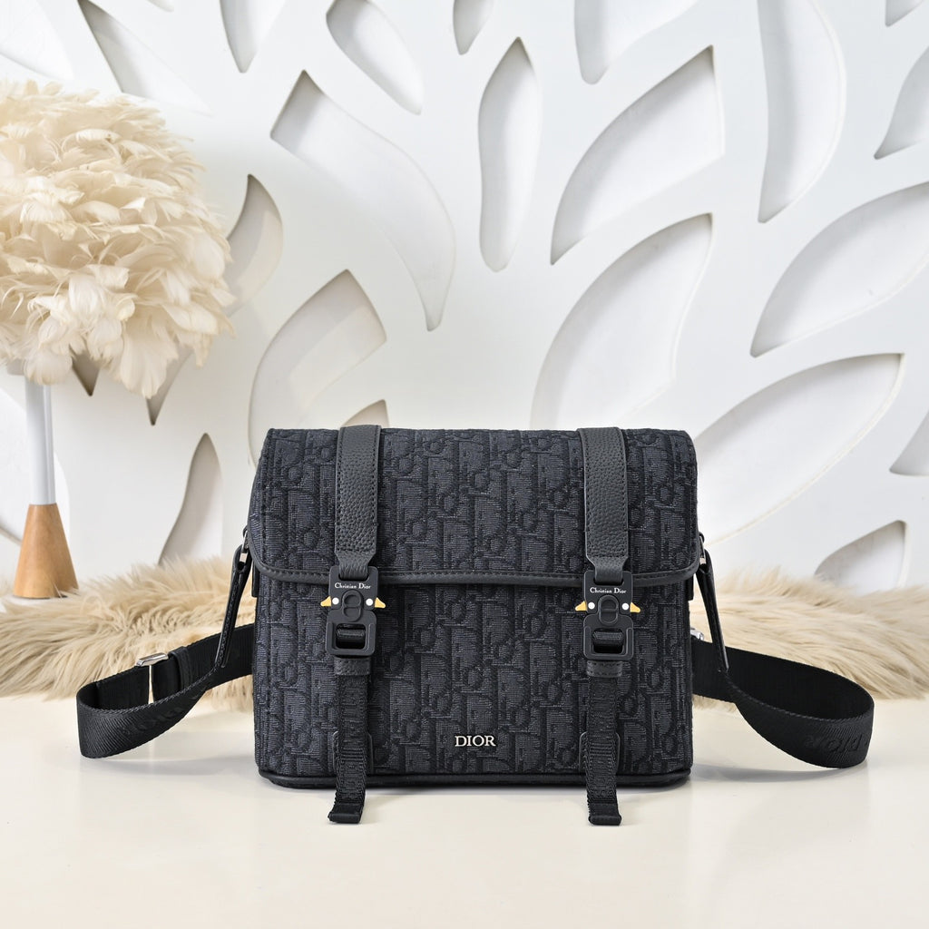 DIOR MESSENGER BAG