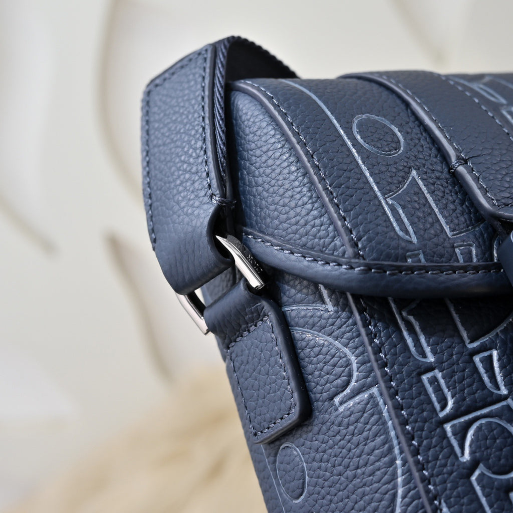 DIOR MESSENGER BAG