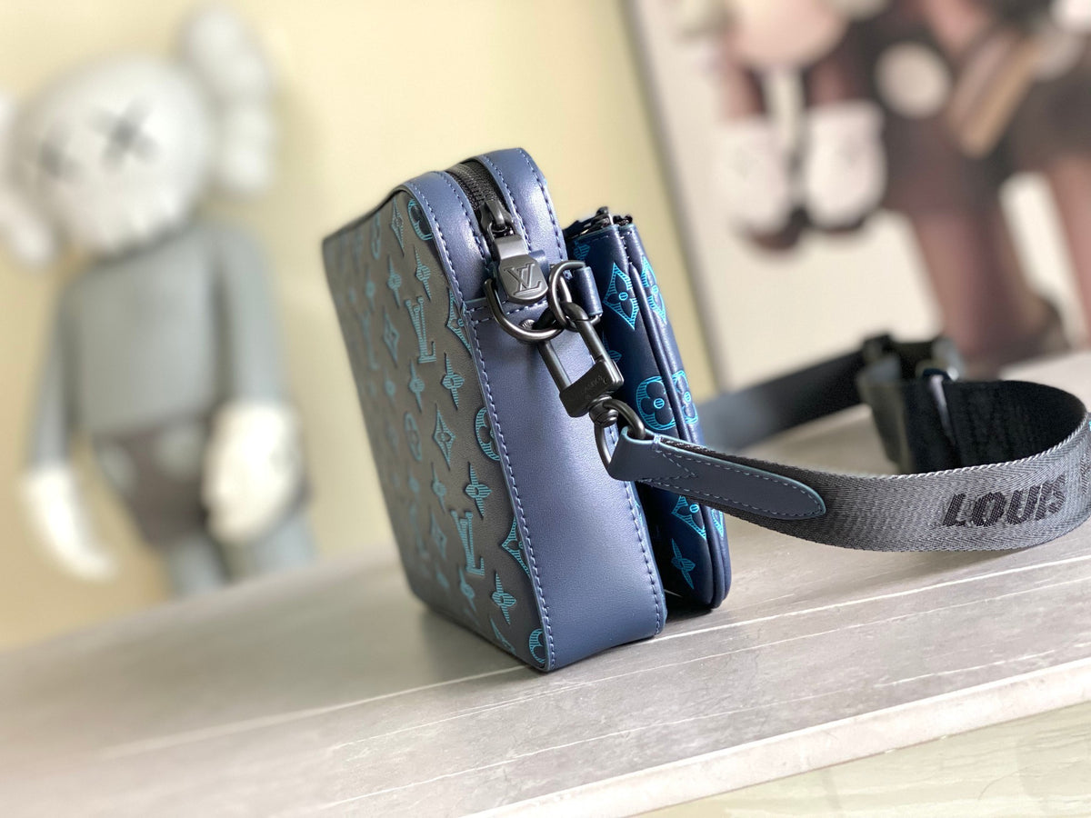 LV MESSENGER BAG