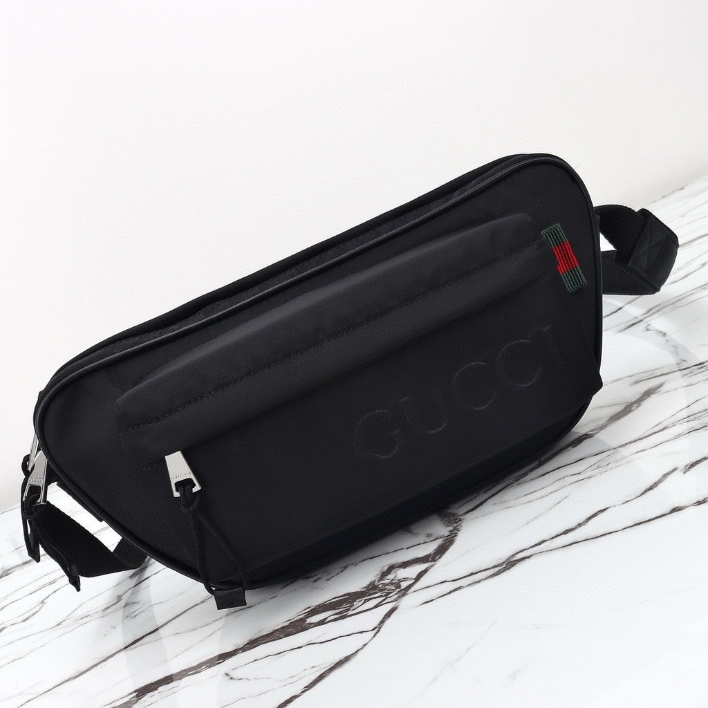GUCCI MESSENGER BAG