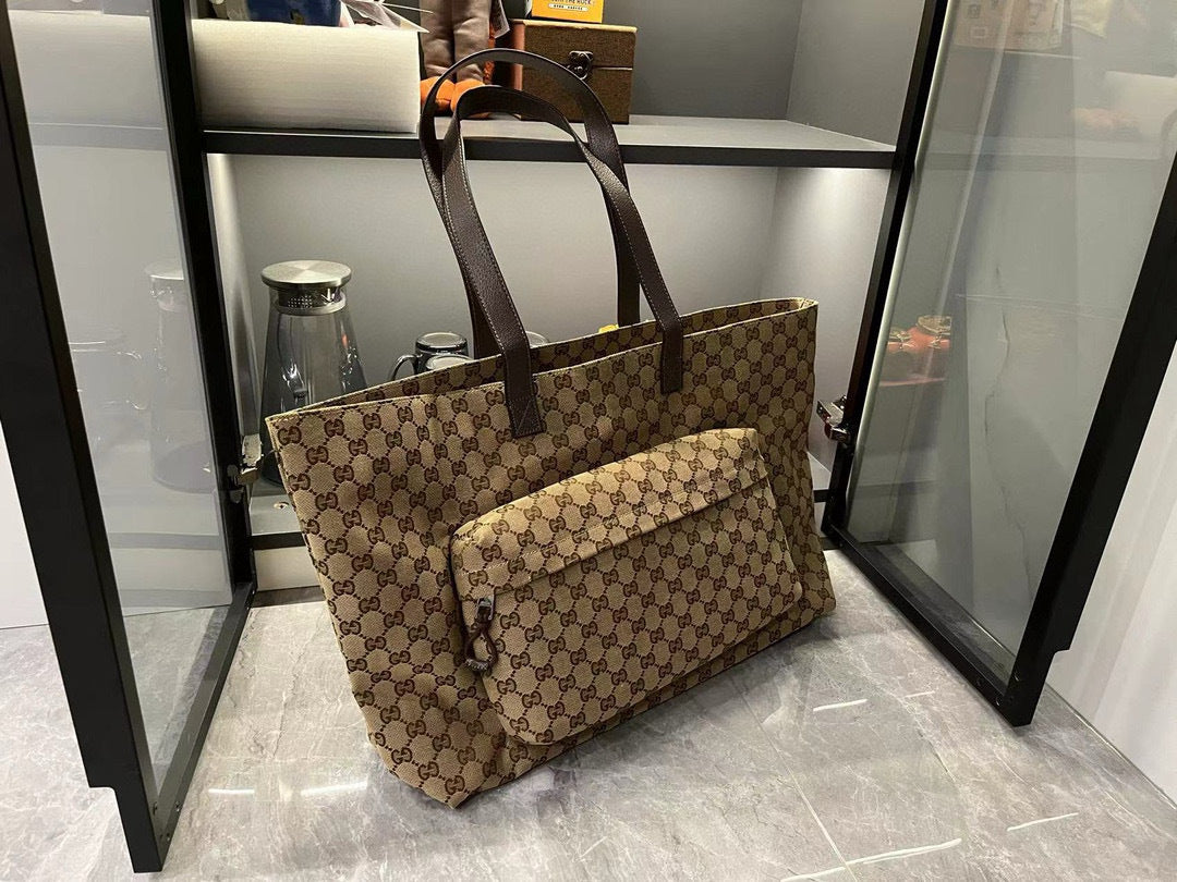 GUCCI MESSENGER BAG
