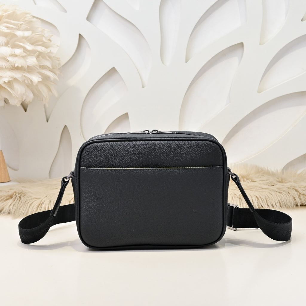 DIOR MESSENGER BAG