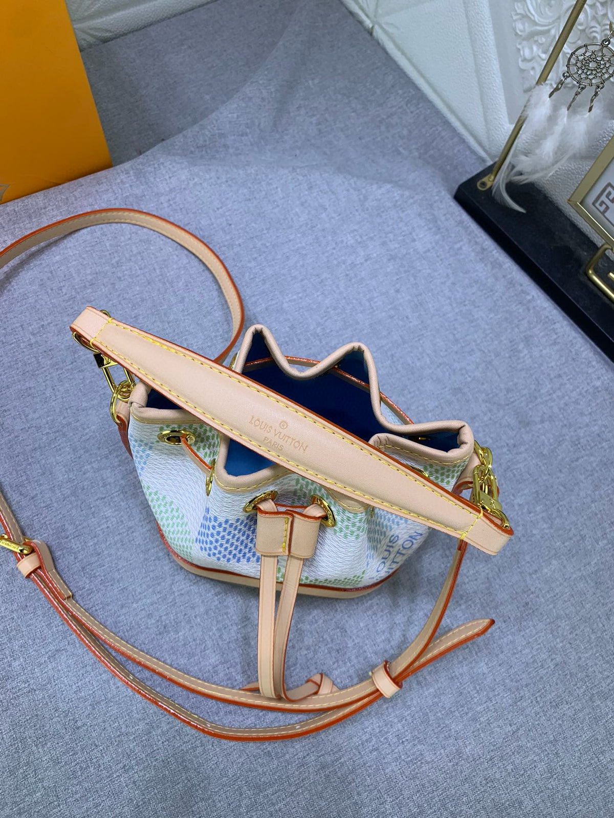 LV WOMENS BAG