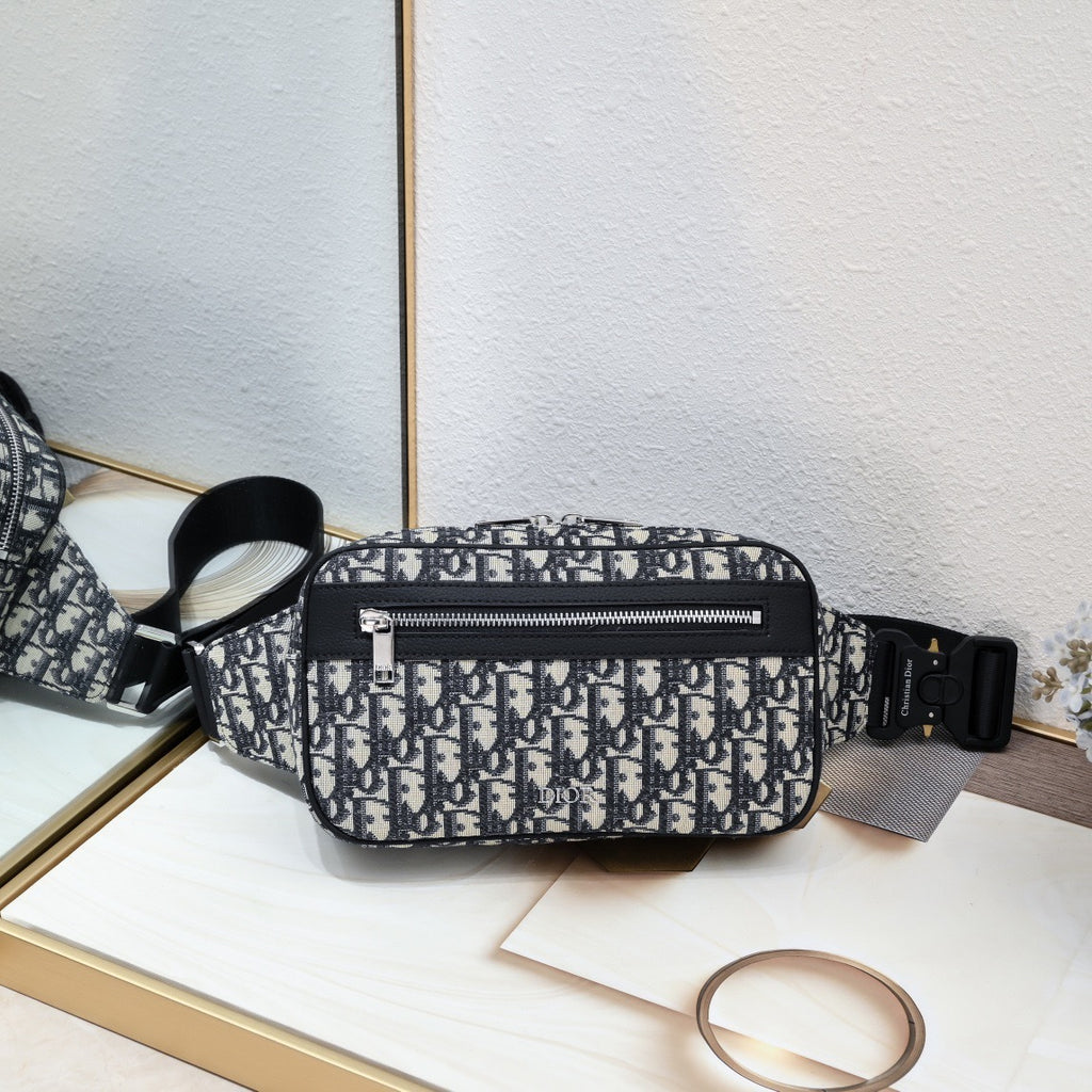 DIOR MESSENGER BAG
