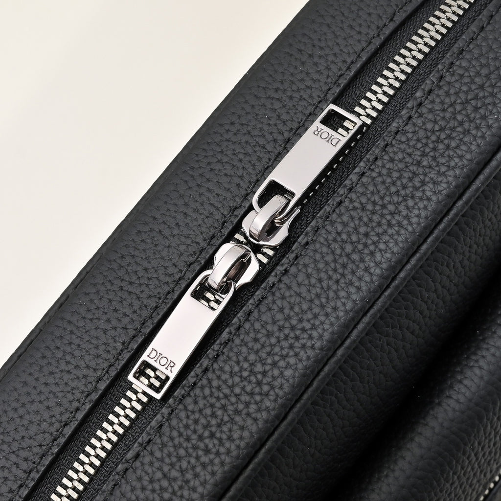 DIOR MESSENGER BAG