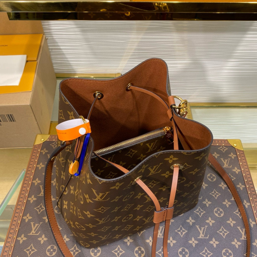 LV WOMENS BAG